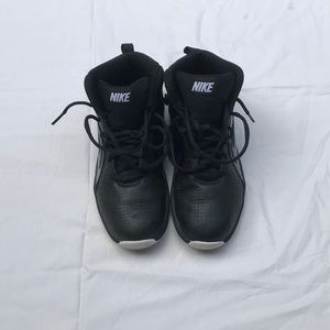 Nike Black Kid’s Basketball Shoes